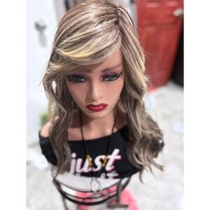 Belle tress “Liverpool” Wig in color Buttered Toast New